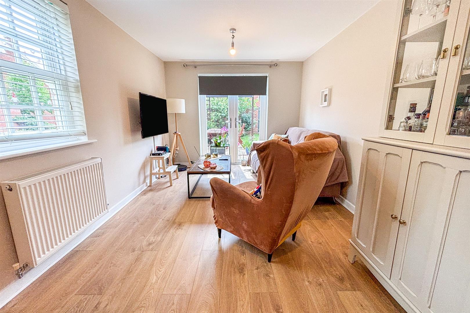 3 bed property in Greenkeepers Road, Bedford